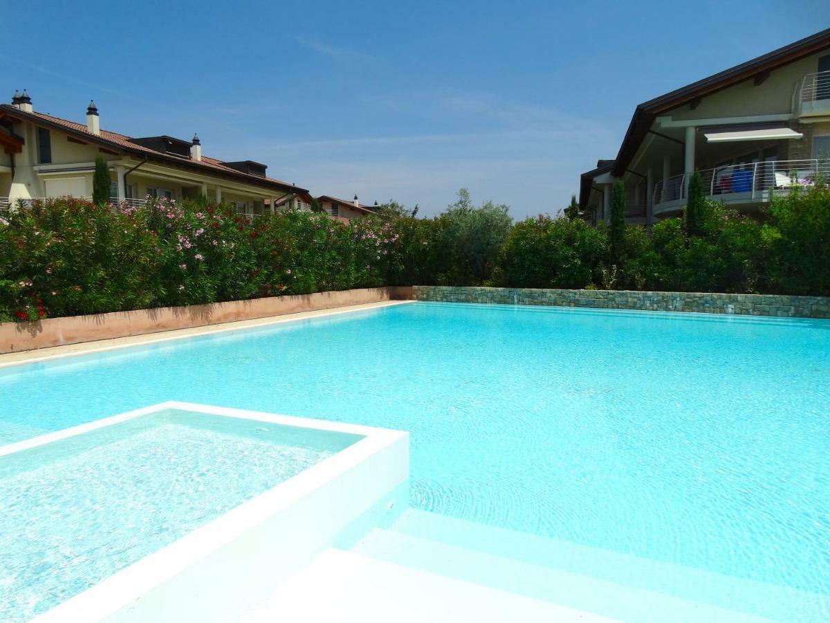 Phoenix Garda Hills Sirmione Exterior foto