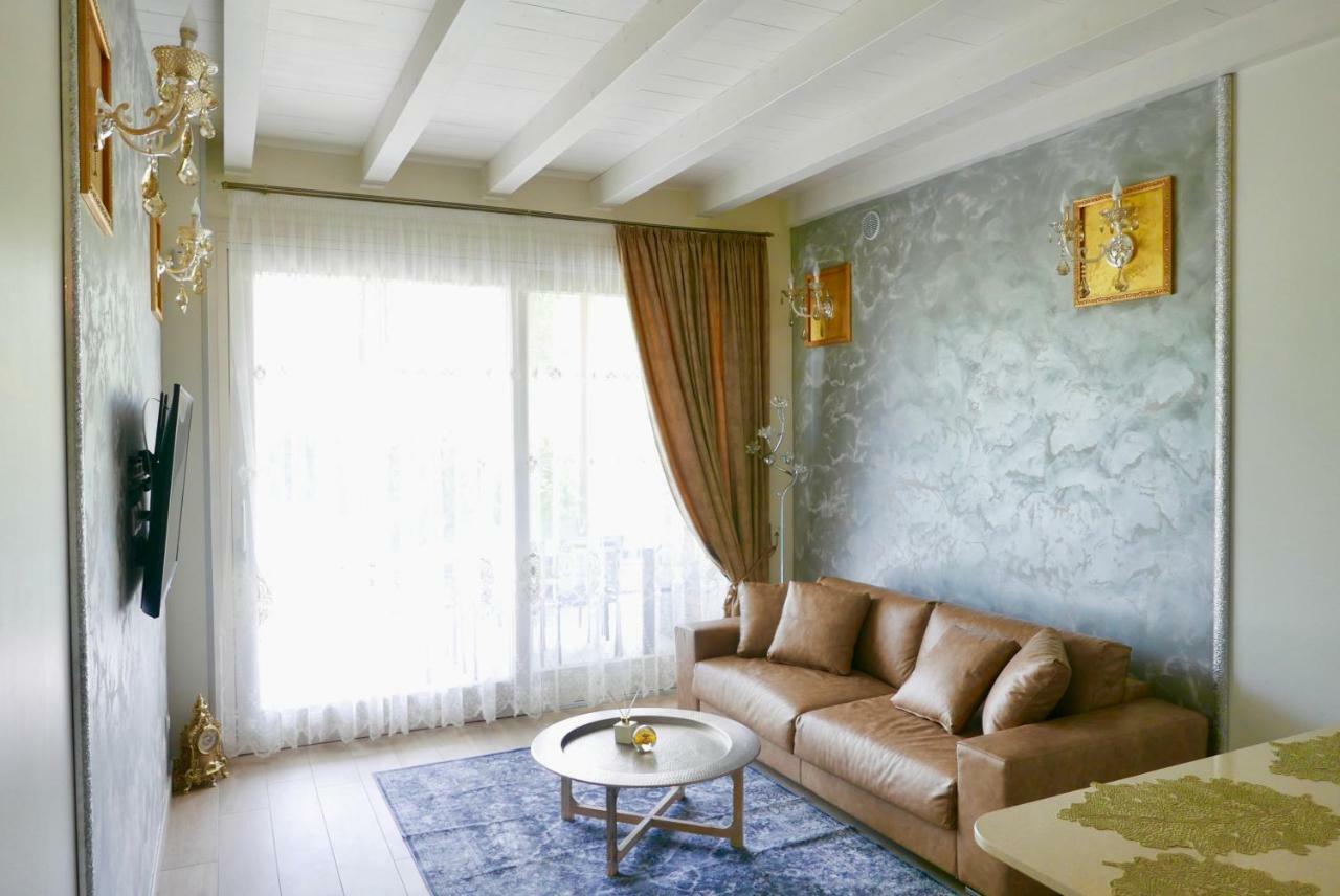 Phoenix Garda Hills Sirmione Exterior foto