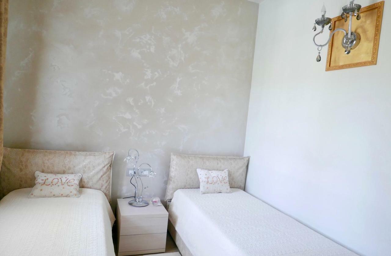 Phoenix Garda Hills Sirmione Exterior foto